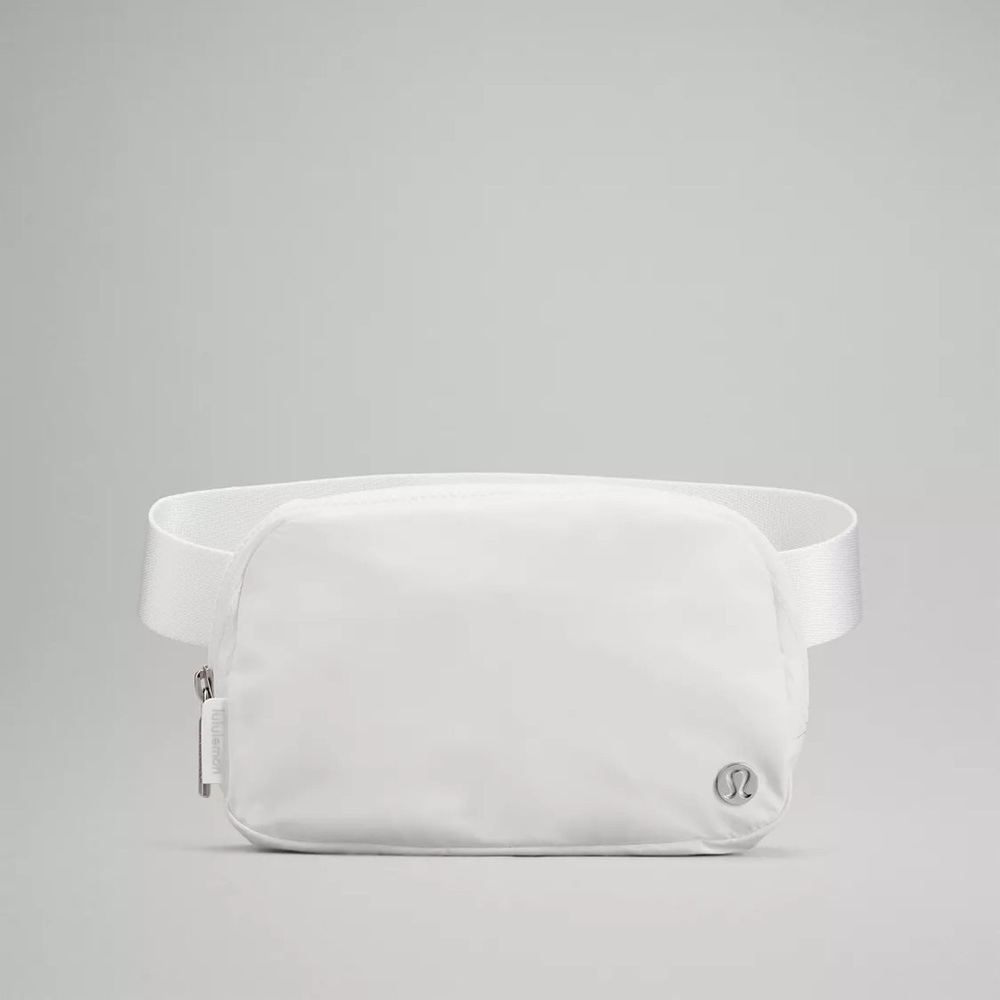NWT Lululemon Everywhere Belt Bag - White
